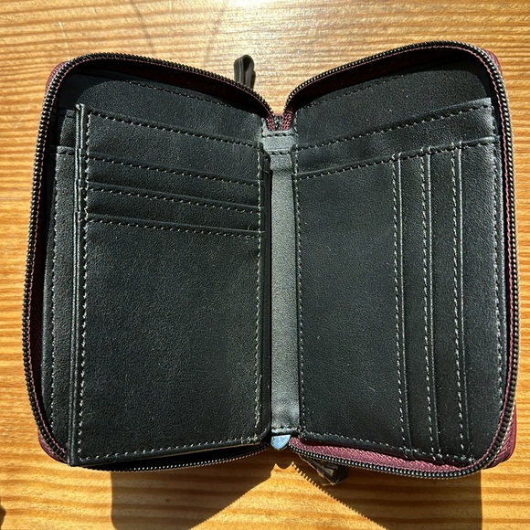 Magenta wallet NWOT - Picture 3 of 5
